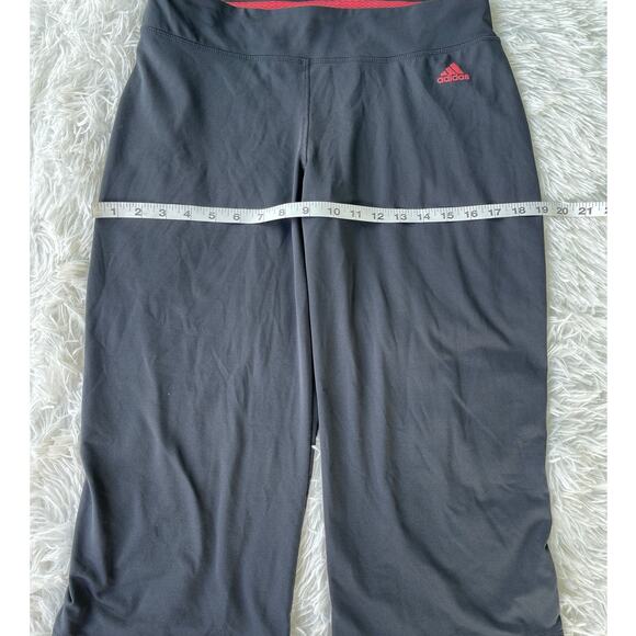 Adidas Activewear Legging cropped Sz M gently used - Picture 4 of 7